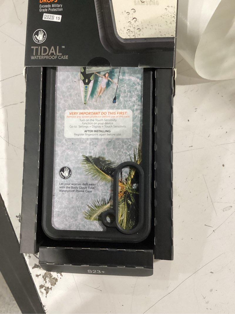 Condition photo showing Good Condition for body glove tidal waterproof phone case for samsung galaxy s23+ 5g - black/clear