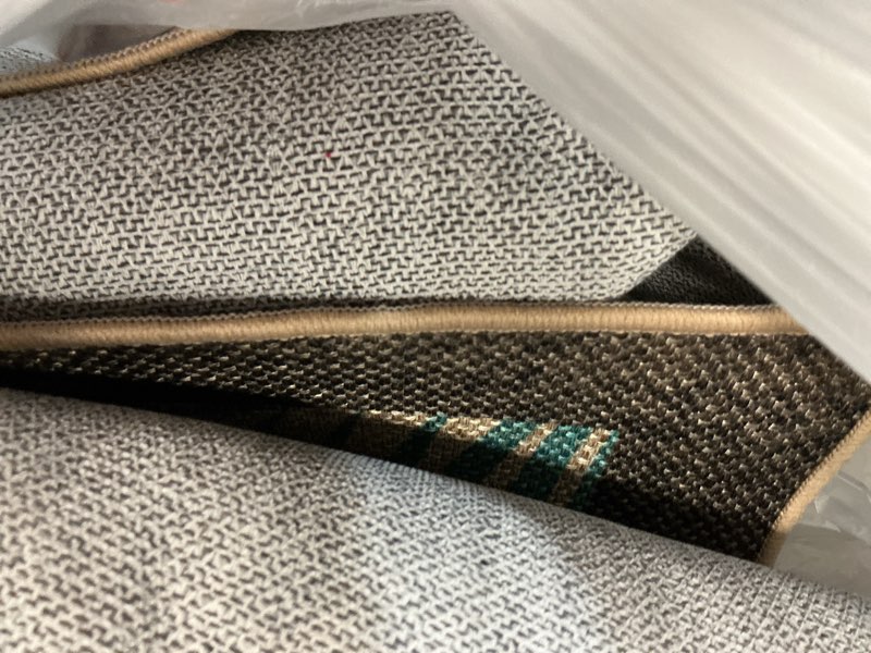 Condition photo showing Good Condition for LIVEBOX Modern Easy Jute Outdoor Rug 8x10, Washable Rugs for Living Room Indoor Outdoor Non Slip Large Patio Tropical Leaf Farmhouse Area Rugs, Carpet for Backyard Office Decor(Olive 8'x10') 8' x 10' Leaf-blue/Green