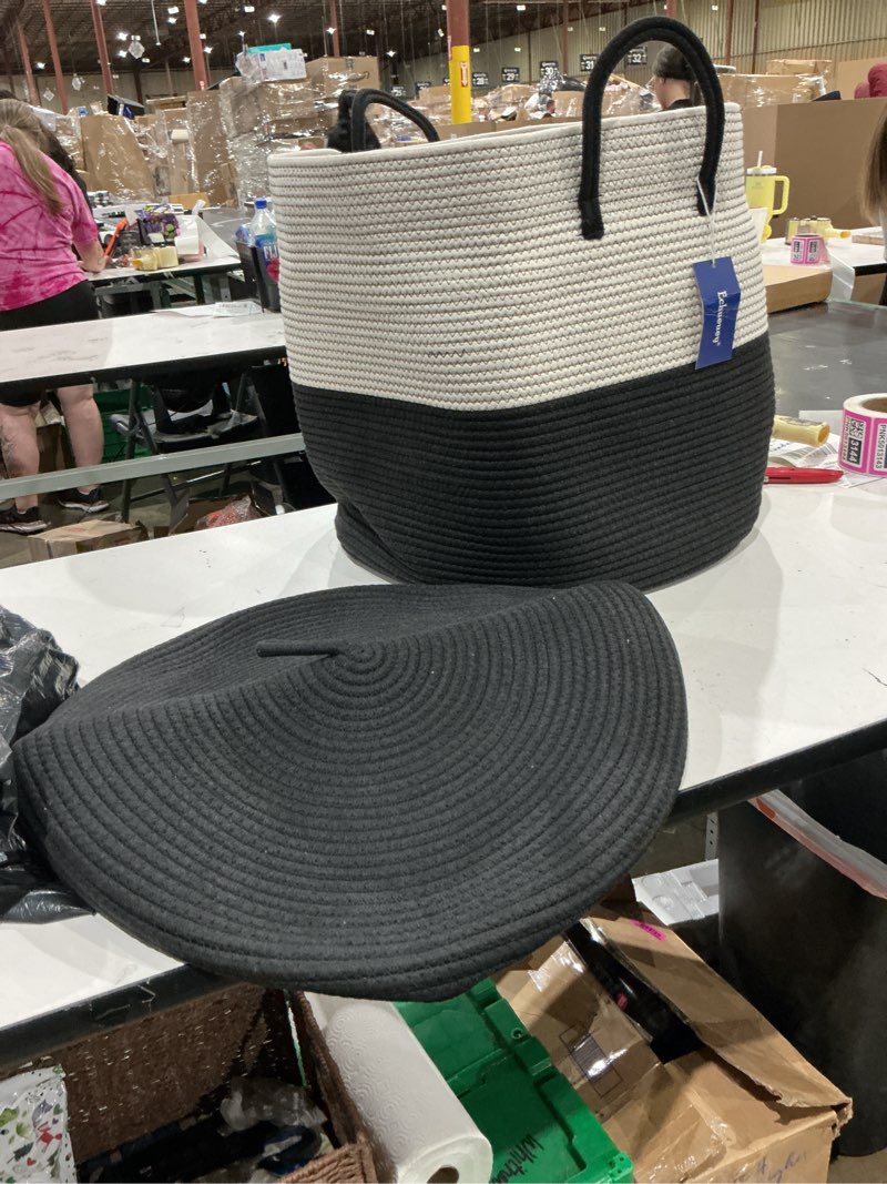 Condition photo showing Good Condition for storage baskets, eco-friendly rope baskets with lid, blanket basket for living room with lid, bedroom baskets, large, round.