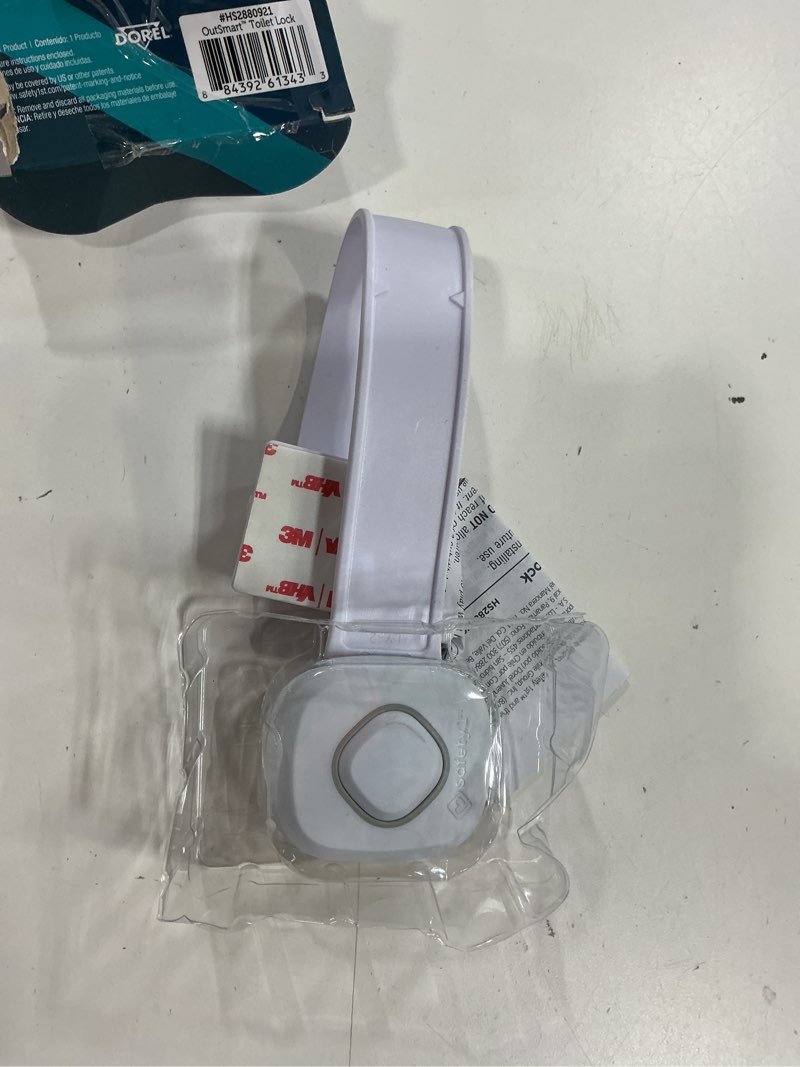 Condition photo showing Good Condition for safety 1st outsmart toilet lock, white, 1 count (pack of 1)