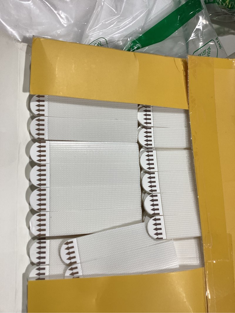 Picture Hanging Strips 72 pairs