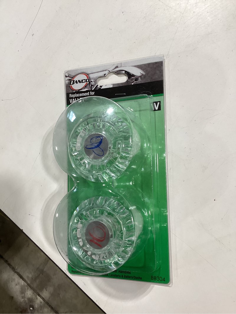 Condition photo showing Good Condition for danco clear acrylic 2 -handle knob shower faucet handle 2 -pack