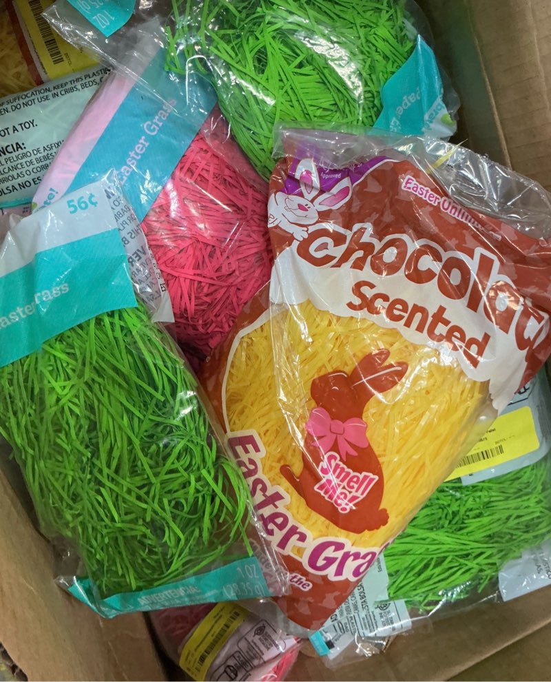 Condition photo showing Good Condition for paper easter grass 20 pack 