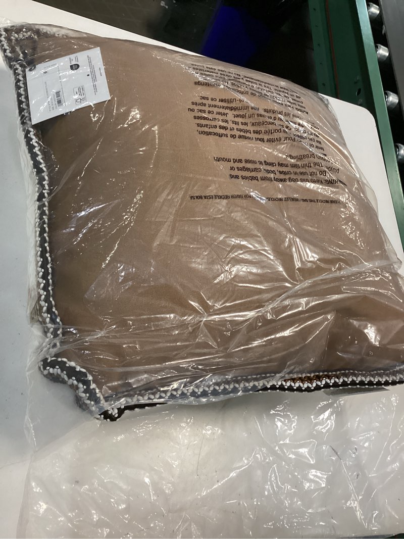 Condition photo showing New/Like New for ugg kirkwood braid decorative pillow, 20 x 20