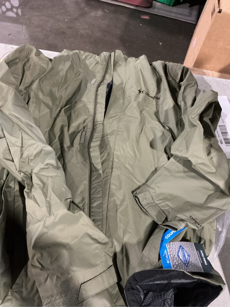 Condition photo showing Good Condition for columbia watertight ii jacket large stone green