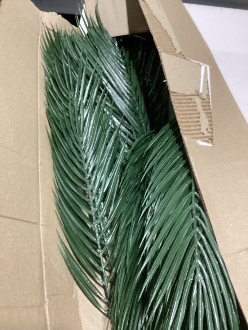 Condition photo showing Good Condition for 100pack palm leaves branches for palm sunday artificial plants fake palms frond tropical plant for floral arrangement hawaiian jungle beach wedding party (12, light green) light green 12
