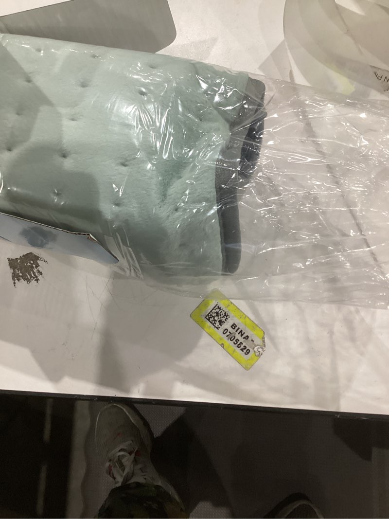 Condition photo showing New/Like New for VAAGHANM Heating Pad: 33 x 17 inches Electric Heating Pad for Back Pain Relief -Extra Large Heat Pad for Shoulder/Neck/Cramp/Menstrual Pain - Upgraded 6 Timer & 6 Temperature Controller Grey Blue