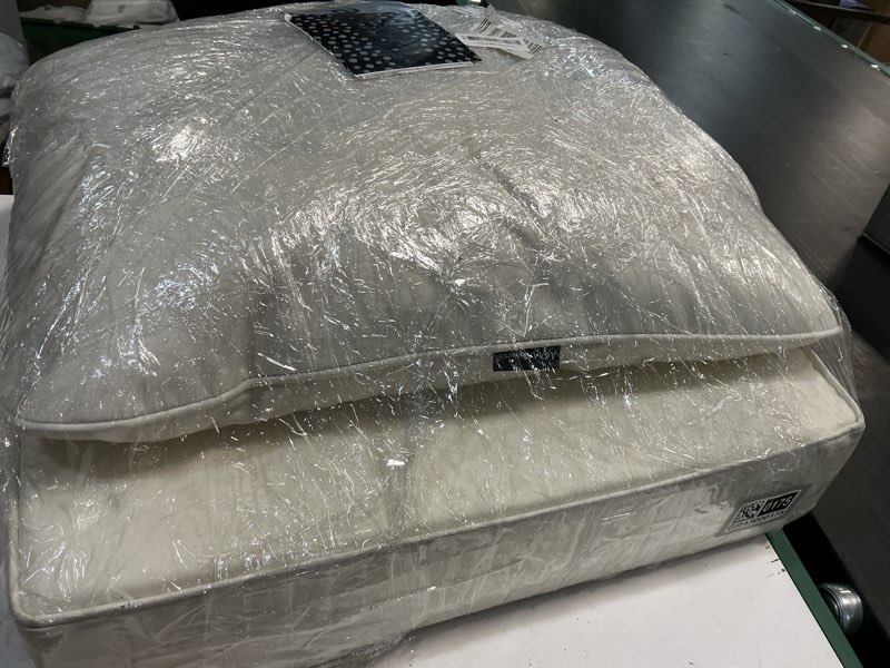 Condition photo showing Good Condition for aaaaacessories outdoor seat cushions for chairs, fade-resistant, waterproof patio furniture replacement cushions, 24" x 24" x 5" + 24" x 19", creamy white creamy white 24"x24"x5" / 24"x19"