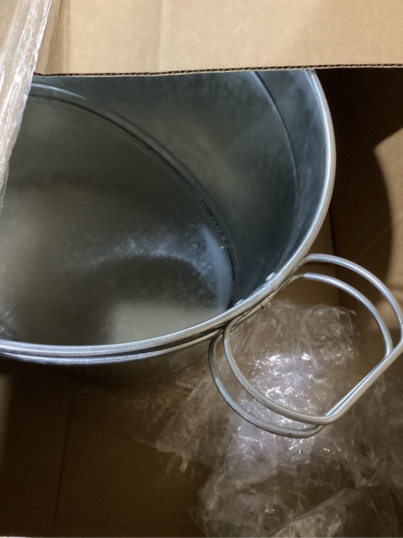 Condition photo showing Good Condition for large 6-gallon galvanized tin beverage tub, 20x14x10 inches (pack of 2)