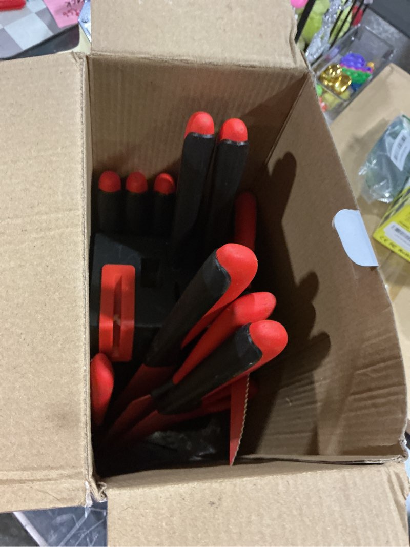 Condition photo showing Good Condition for hecef 13 pieces kitchen knife set with built-in sharpening wooden block, dishwasher safe, high carbon stainless steel knife block set with steak knives, kitchen scissors, red