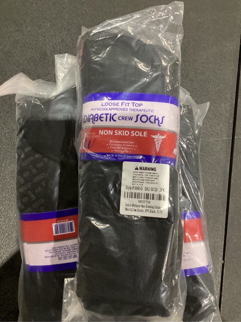 Condition photo showing New/Like New for Debra Weitzner Non-Binding Loose Fit Sock - Non-Slip Diabetic Socks for Men and Women - Crew 3Pk Black
