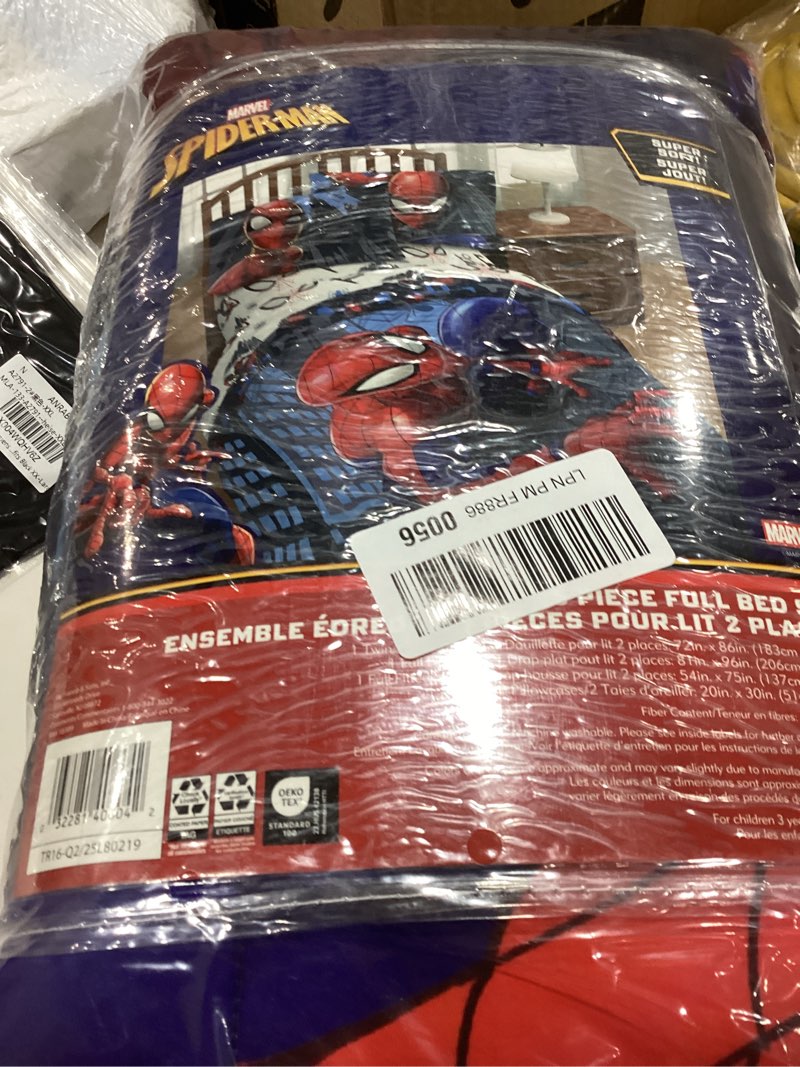 Condition photo showing Good Condition for Jay Franco Marvel Spiderman Crawl 5 Piece Full Bed Set - Includes Reversible Comforter & Sheet Set Bedding - Super Soft Fade Resistant Microfiber - (Official Marvel Product) Multi - Spiderman