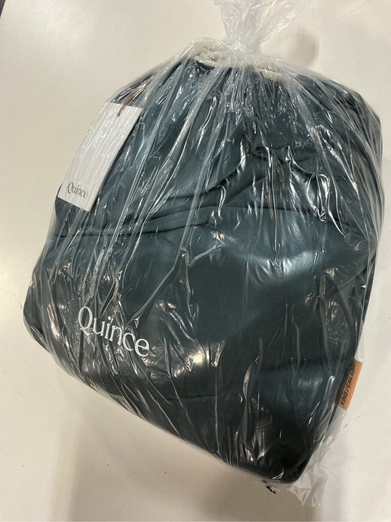Condition photo showing New/Like New for bamboo duvet cover, king/cal king, nightfall
