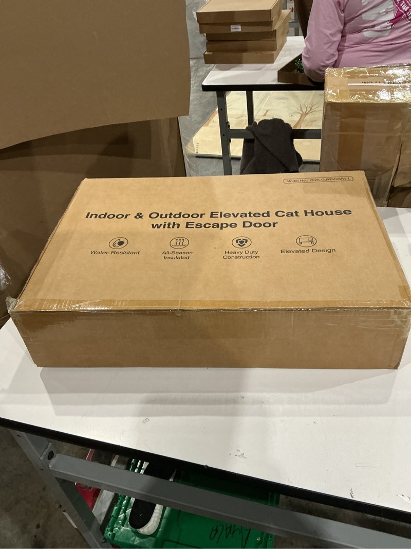 Condition photo showing New/Like New for indestructible heated cat house with pet camera for outside winter, 100% waterproof, escape door, insulated outdoor cat shelter with heater for feral barn cat kitty (forest green, 25.5"x16"x18") forest green 25.5"x16"x18"