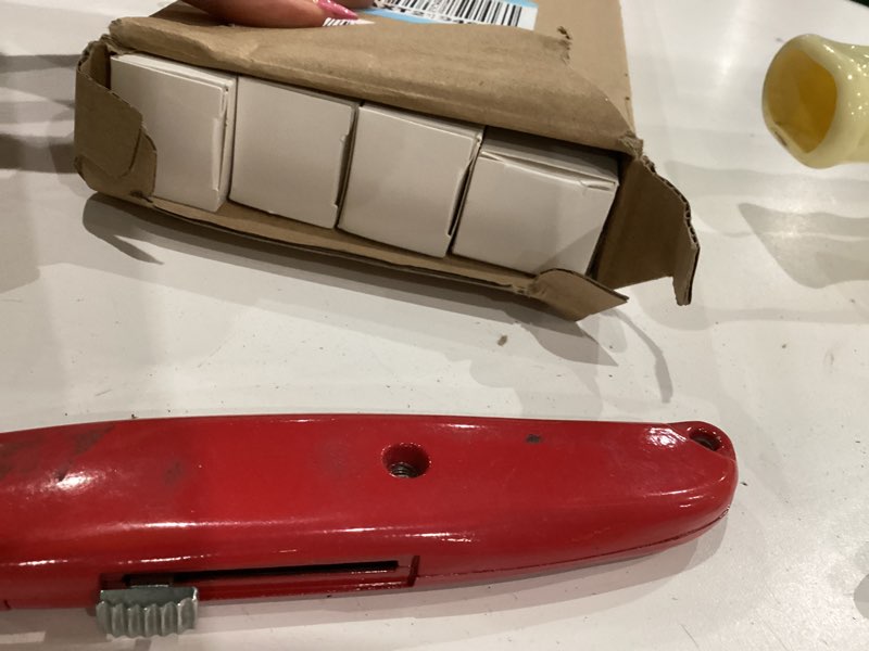 Condition photo showing Good Condition for JESLED 2FT T8 LED Tube Light, 12W(30W Equivalent), 1680LM, 6000K, Ballast Bypass, 24 Inch F17T8 Fluorescent Bulb Replacement, Dual Ended, 24” Lighting Tube Fixture (4-Pack) 2FT-4Pack