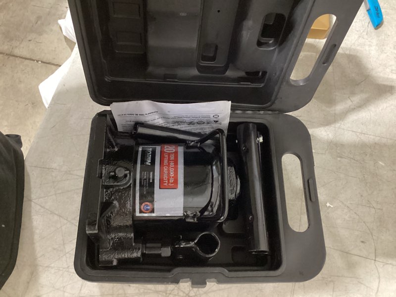 Condition photo showing Good Condition for torin 20 ton stubby hydraulic bottle jack