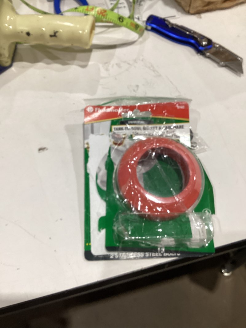 Condition photo showing Good Condition for tank-to-bowl bolts and gasket kit