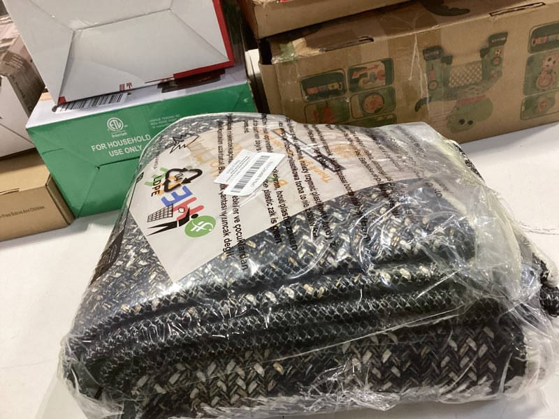 Condition photo showing Good Condition for hebe washable kitchen rugs sets of 3, non slip absorbent kitchen rugs and mats, farmhouse stain resistant faux jute kitchen mat carpet runner for kitchen floor, laundry room, hallway, black/gold 20"x32"+20"x48"+20"x59" black/gold