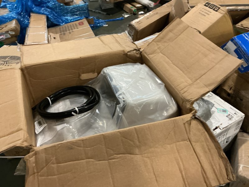 https://lotting-media.assets.bidfta.com/lotting_825e1c9e-bbba-4b58-b756-c1c5e0e11de0