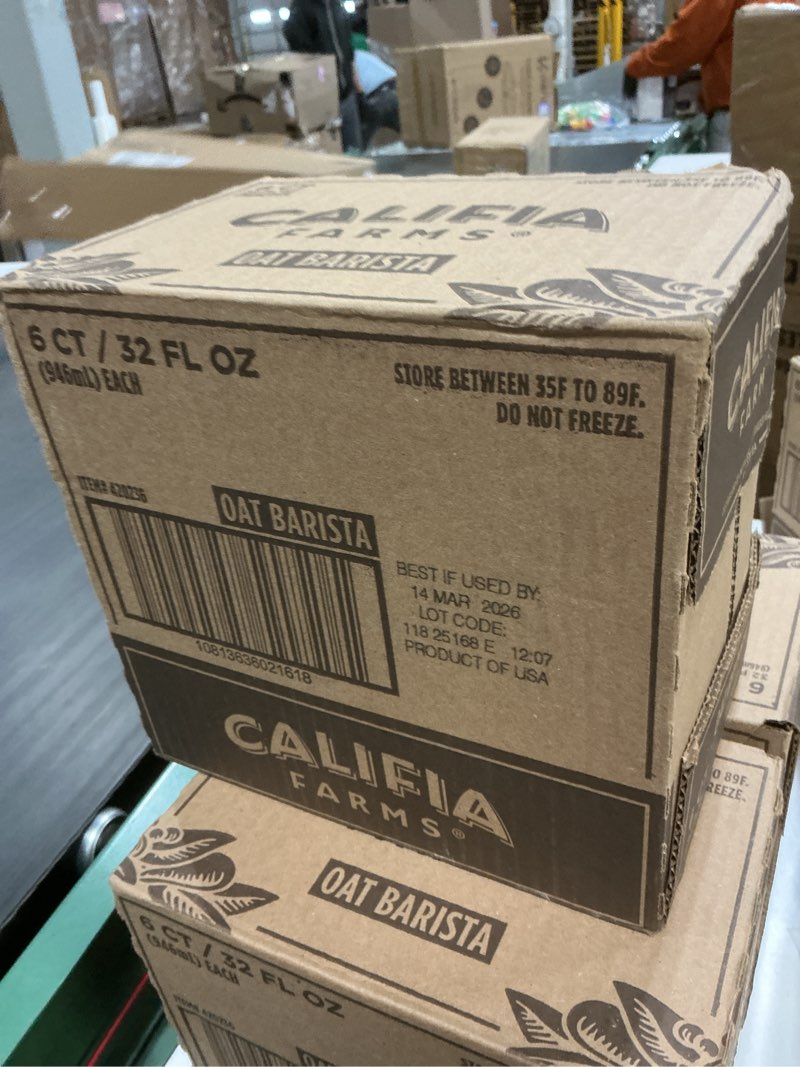 Condition photo showing New/Like New for ((BB:14/MAR/2026))Califia Farms - Oat Barista Blend Oat Milk, 32 Oz, Dairy Free, Vegan, Plant Based, Gluten Free, Non GMO, Milk Frother, Coffee Creamer 32 Fl Oz (Pack of 1)