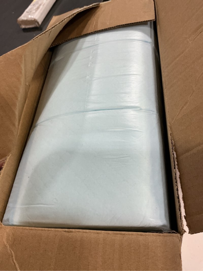 Condition photo showing New/Like New for amazon basics leak-proof dog and puppy potty training pee pads with quick-dry 5-layer super absorbent design for housebreaking, regular size 22x22", blue & white, 150 count regular 150 count
