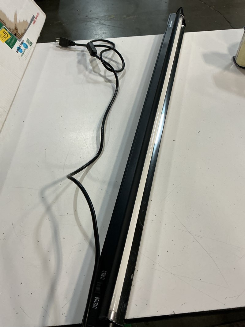 Condition photo showing As Is for repti zoo switchable uvb light for reptiles, 39w t5 uvb light combo kit for tropical & desert reptile, 34" terrarium hood lamp fixture with uvb 10.0 bulb for bearded dragon snake gecko lizard tortoise 34 in