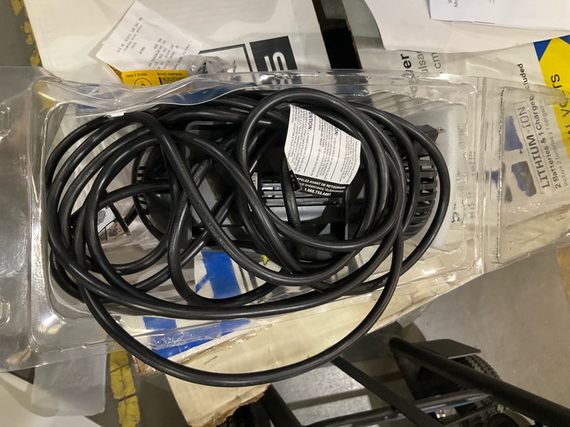 https://lotting-media.assets.bidfta.com/lotting_82721876-21c1-4572-a2ce-cdf1e7bd3a6a