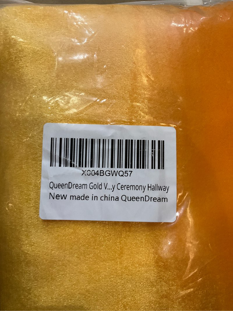 Condition photo showing New/Like New for Velvet aisle runner color gold