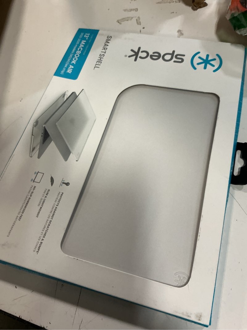 Condition photo showing New/Like New for speck products macbook air m2 (2022) smartshell (clear/clear/sweatergrey)
