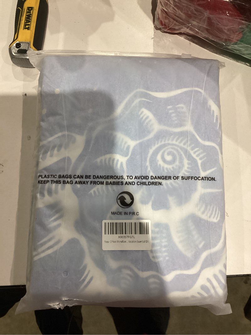 Condition photo showing New/Like New for TwoYek 2 Pack Microfiber Thin Beach Towel Lightweight 71x32 Oversized Extra Large Sand Free Towels Quick Dry for Travel Pool Yoga Gym Sports Beach Accessories Vacation Essential Gift 2 Pcs Shell Fluid 71 x 32 Inches 2