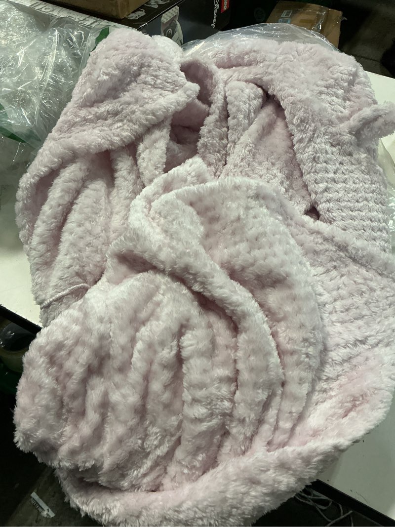 Condition photo showing As Is for PAVILIA Women Plush Fleece Robe, Soft Textured Bathrobe, Lady Cozy Spa Long Robe Large-X-Large Pink