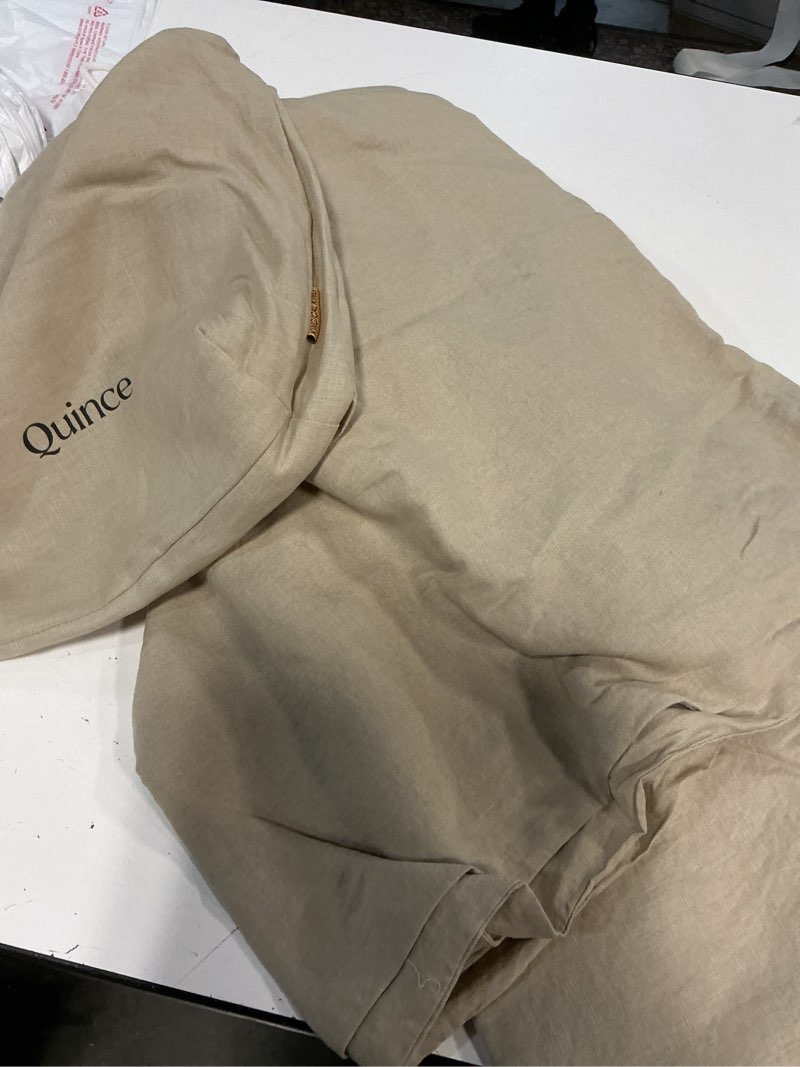 Condition photo showing Good Condition for duvet cover tan king/cal king