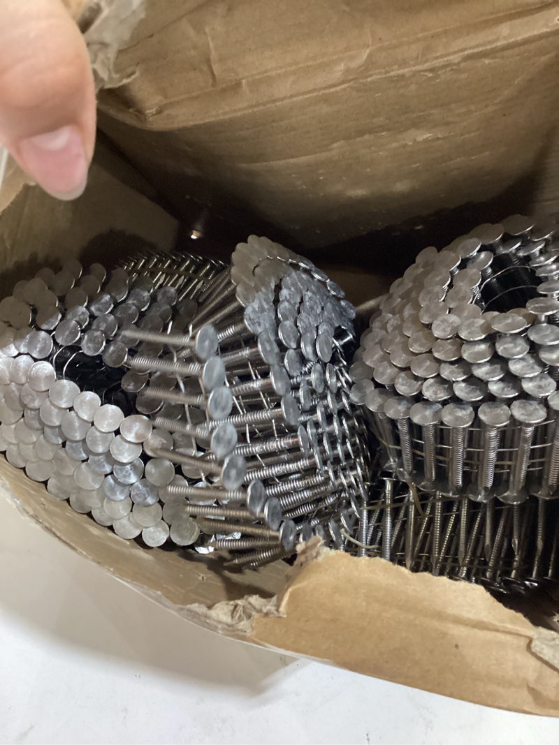 Condition photo showing As Is for uxcell 1800 count siding nails 1-1/4"x0.12" 15-degree 304 stainless steel ring shank full round head collated wire coil for lath and sheathing materials
