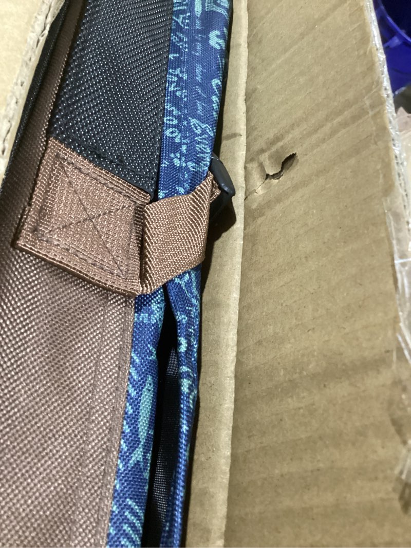 Condition photo showing Good Condition for Extra Large Cat Carrier Soft Sided, Portable Small Dog Carrier for 2 Cats, 24"x16.5"x16" Car Travel Folding Comfortable Design, Navy Navy with curtain