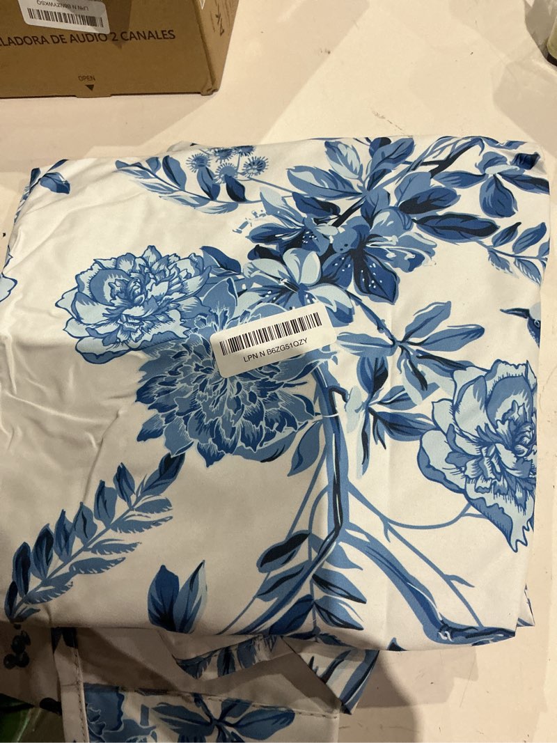 Condition photo showing Good Condition for lush decor farmhouse bird and flower insulated grommet blackout window curtain panel pair, 84" x 38", white and blue 38"w x 84"l (pack of 2) white and blue