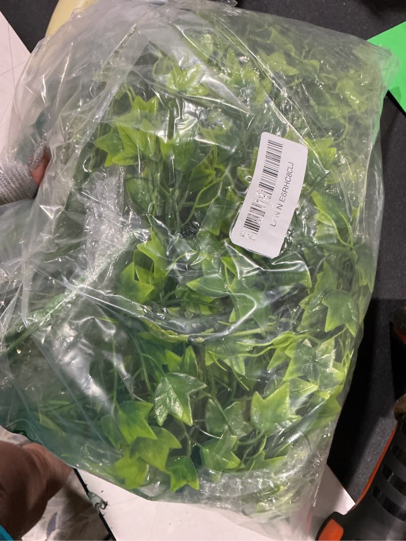 Condition photo showing Good Condition for recutms artificial plant faux plant ivy greenery fake hanging plants faux greenery plant fake ivy leaf uv resistant for indoor home decor outdoor garden yard porch wall decoration 3 packs?green? green hanging ivy