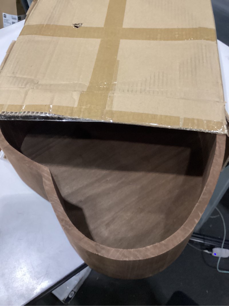 Condition photo showing Good Condition for bed heart small photo shaped wooden posing newborn photograph photographer heart-shaped prop