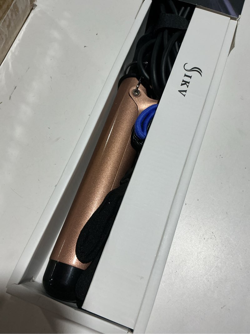Condition photo showing Good Condition for 1 1/2 inch extra long barrel curling iron, 1.5 inch large barrel for long hair ceramic tourmaline