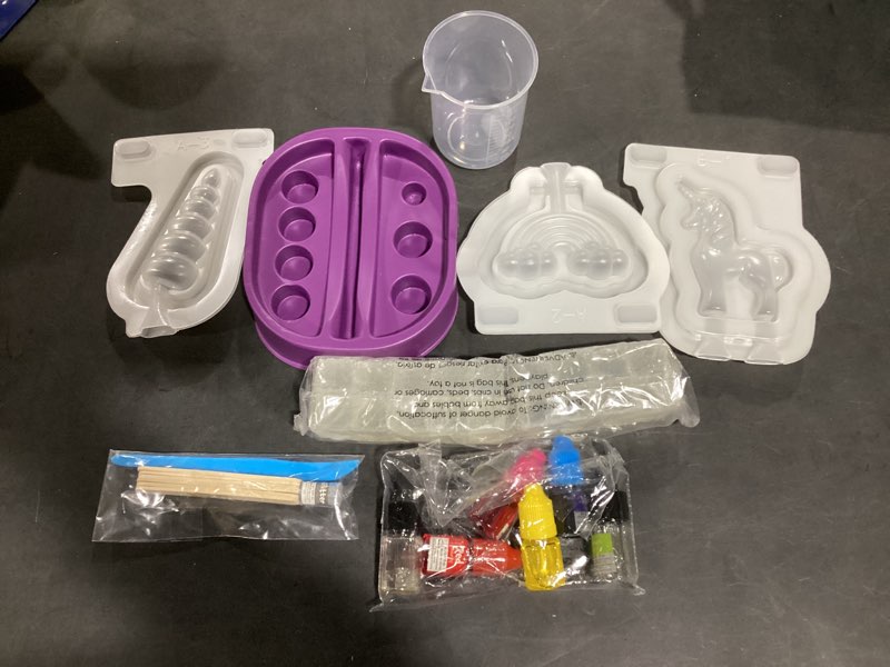 Condition photo showing Good Condition for Dan&Darci Unicorn Soap Making Kit - Girls Easter Crafts DIY Project Age 6+ Year Old Kids - Unicorn Girl Gifts - Science Activity Teenage Gift - Make Your Own Soap - Craft Toys Ages 6 7 8 9 10 11 12