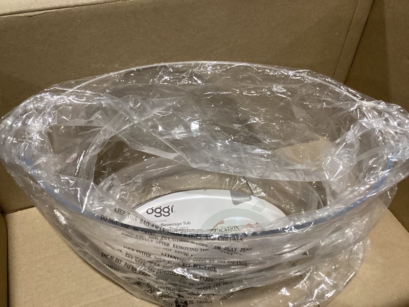Condition photo showing New/Like New for oggi acrylic oval party tub - clear beverage cooler w/handles, wine cooler, beer chiller, ideal party tubs for drinks, use ice tub for indoor or outdoor bars, 18.5" x 11" oval party tub 18.5-inch by 11-inch