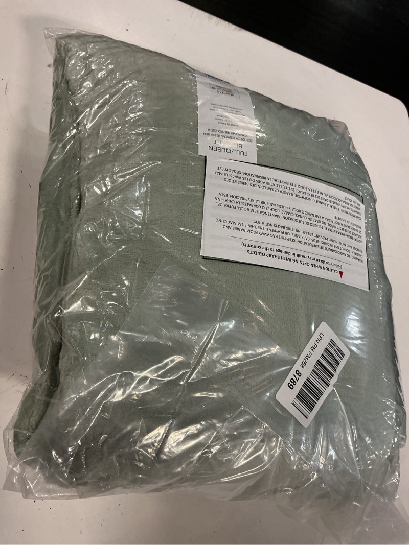Condition photo showing Good Condition for Tommy Bahama - Queen Blanket, Ultra Soft Plush Fleece Bedding, Coastal Inspired Bedding Essentials (
