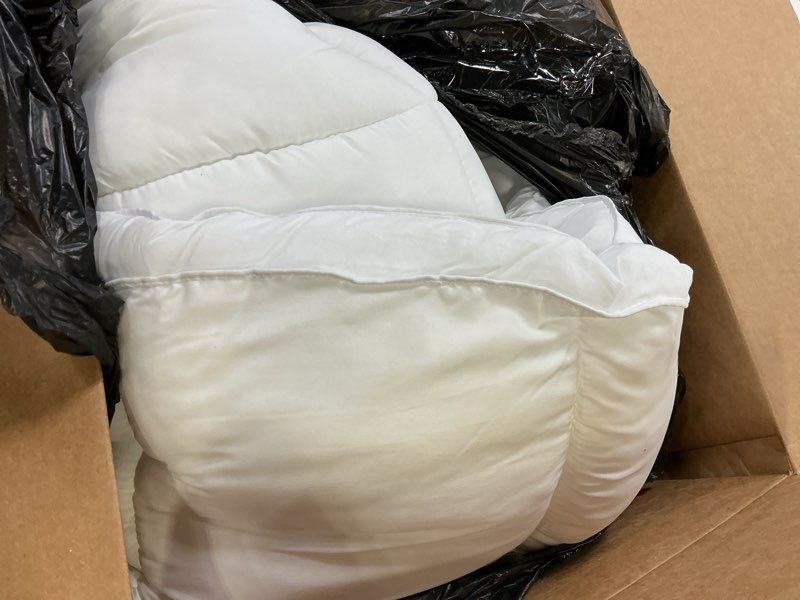 Condition photo showing As Is for bedsure comforter duvet insert - quilted comforters king size, all season duvet, gentlesoft down alternative bedding blanket, with 8 tabs, gifts for women/men, white, king 90 x 102 inches white king