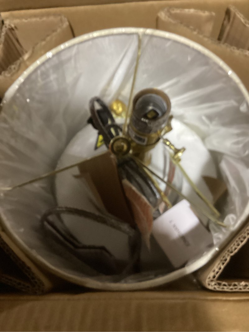 Condition photo showing New/Like New for JONATHAN Y Chi 21 in. Ceramic/Iron Modern Classic LED Table Lamp, White