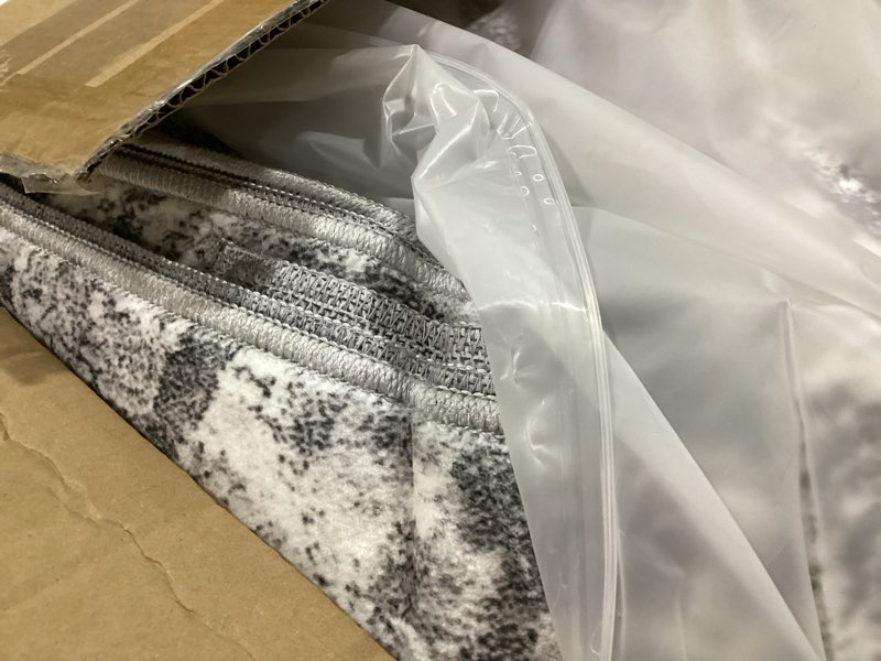 Condition photo showing New/Like New for Area Rug Living Room Rugs - 9x12 Large Soft Indoor Neutral Modern Abstract Low Pile Washable Rug Carpet for Bedroom Dining Room Farmhouse Home Office - Grey Grey 9' x 12' (Rectangular)