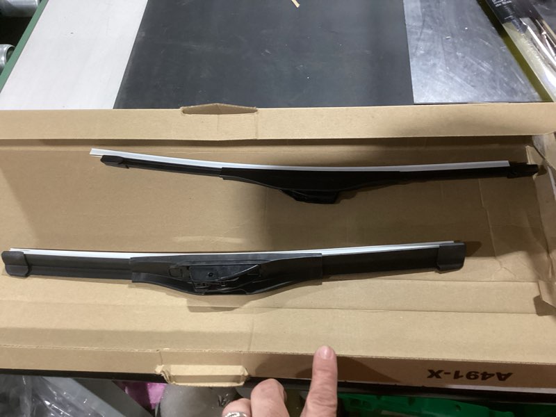 Condition photo showing Good Condition for trico diamond™ (25-1818) 18 inch & 18 inch pack of 2 high performance automotive replacement windshield wiper blades for my car premium all weather beam blade for select vehicle models