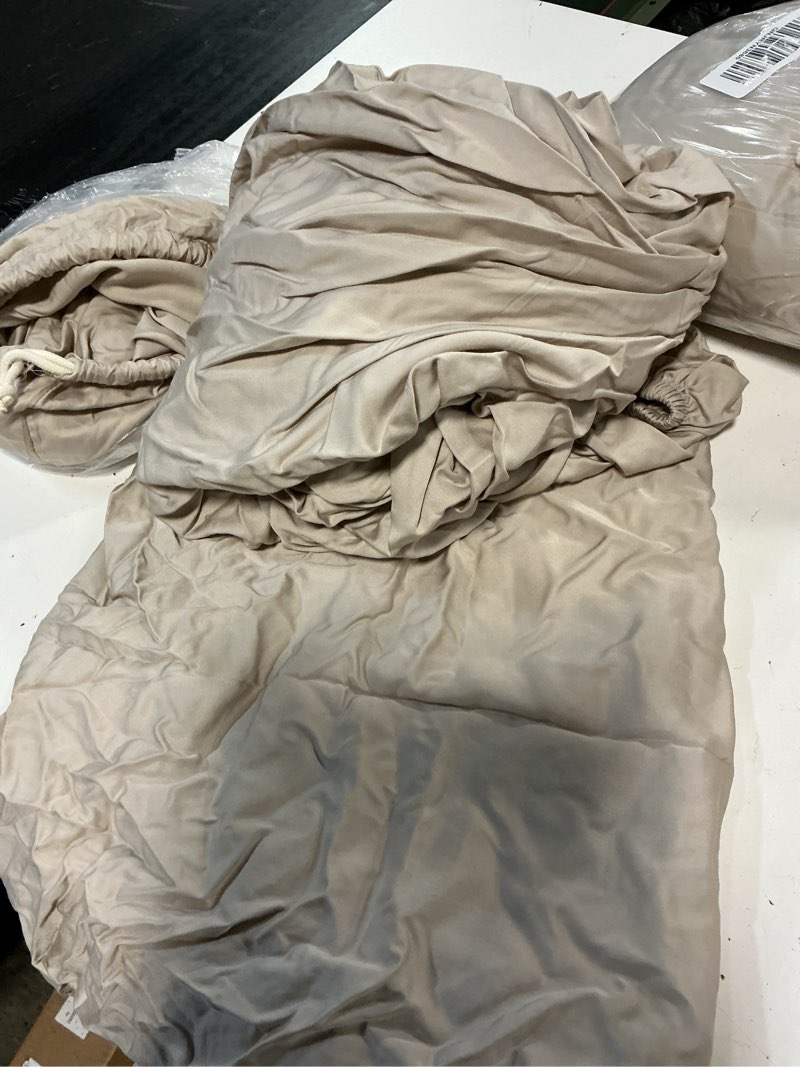 Condition photo showing Good Condition for bamboo fitted sheet set, queen, sand