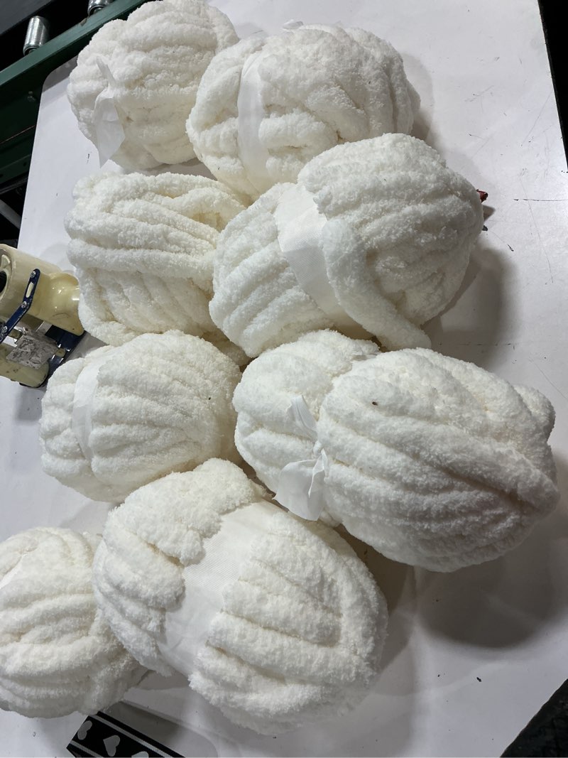 Condition photo showing Good Condition for hombys cream white chunky chenille yarn for hand knitting,fluffy soft jumbo yarn crocheting,super bulky big yarn for chunky blanket,large thick arm knitting yarn,8 pack plush fuzzy yarn