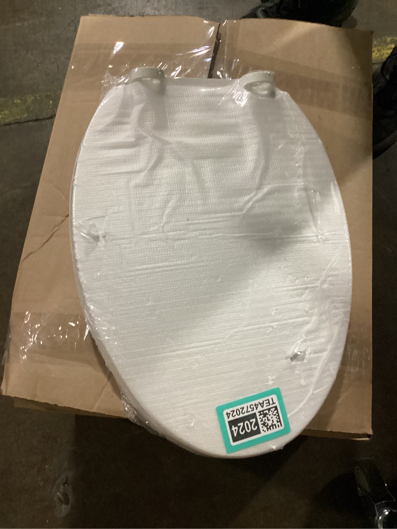 Condition photo showing Good Condition for american standard 5320b65ct.021 champion slow-close round front toilet seat, bone round front bone