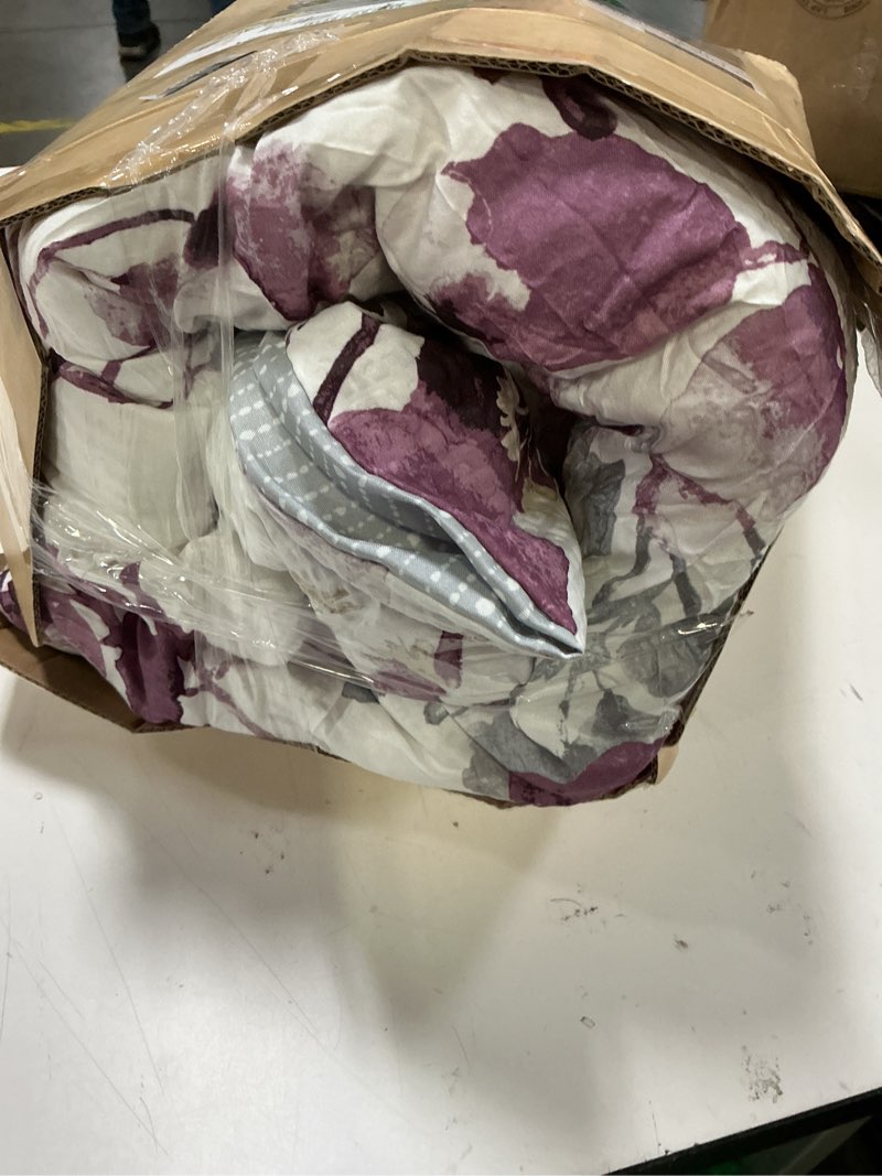 Condition photo showing Good Condition for 510 design full/queen gabby reversible floral botanical seersucker comforter set purple/gray