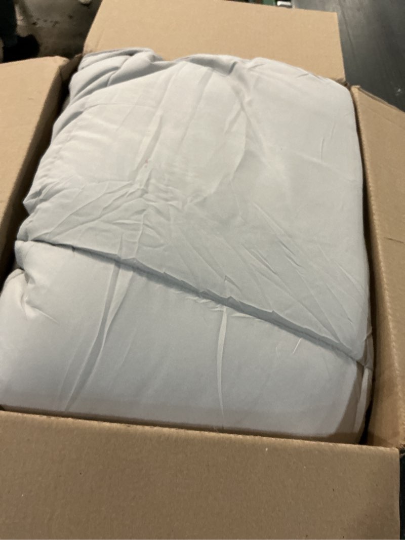 Condition photo showing As Is for EASELAND Full Size Down Alternative Comforter - Quilted Duvet Insert for All Seasons, Soft Lightweight with Corner Tabs, Summer Winter Warm Bedding, Light Grey 82×86 Inches Full Light Grey
